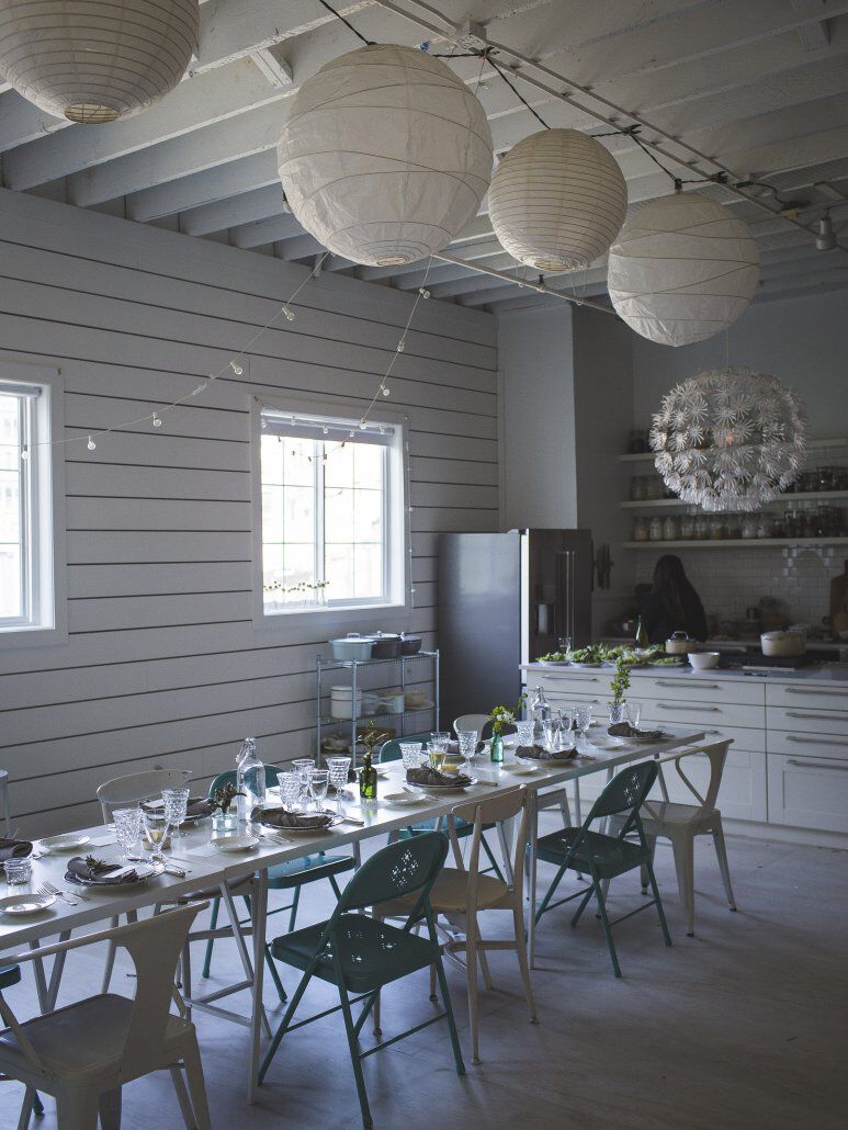 Table with lantern lights