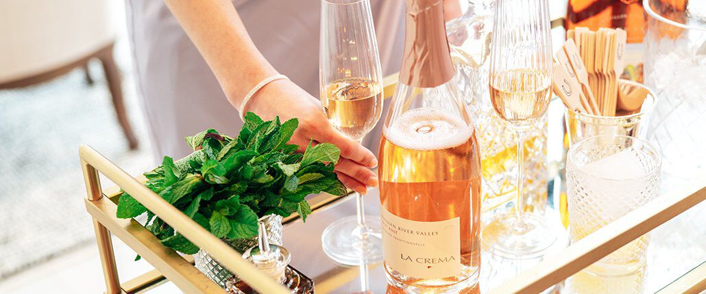 La Crema sparkling Rosé on a bar cart