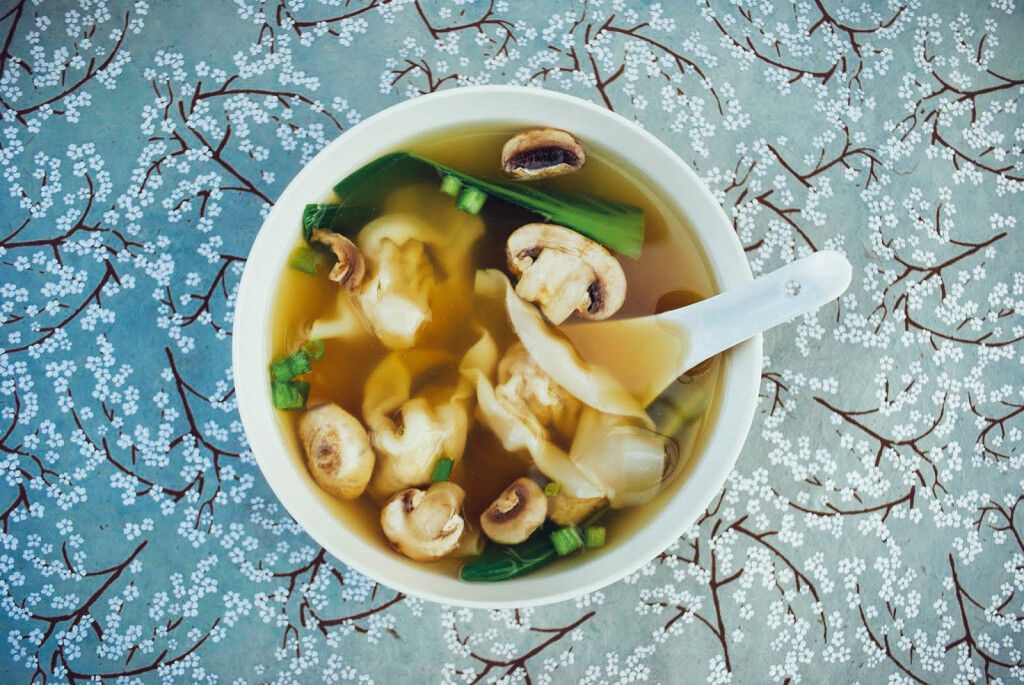 Wonton soup in a bowl