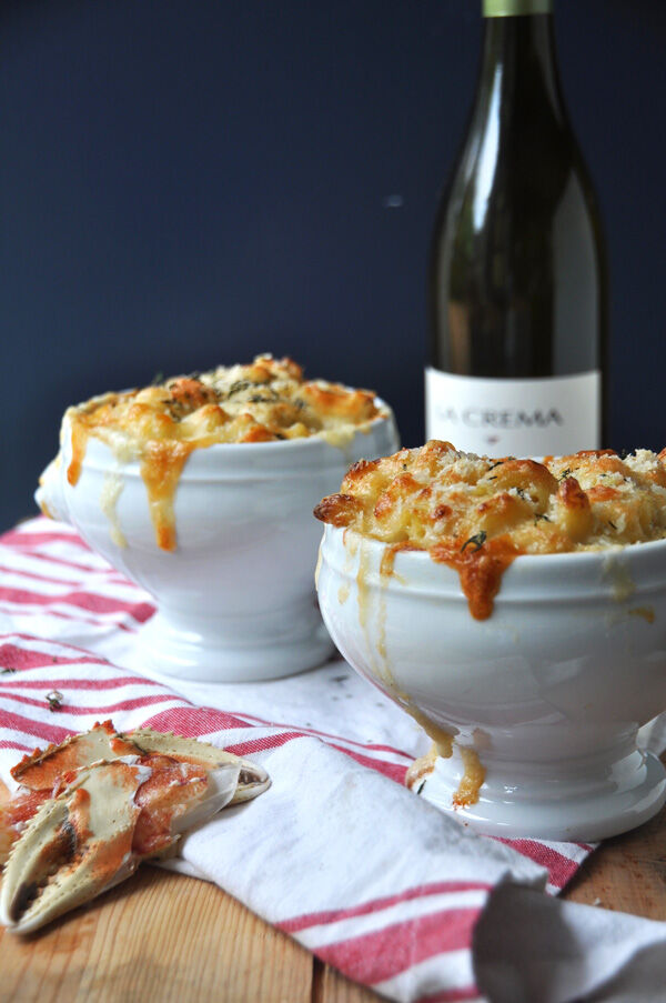 Crab Mac and Cheese with wine