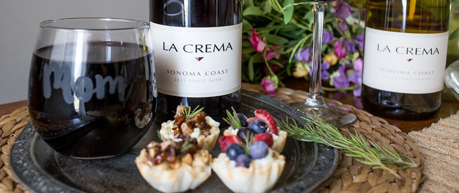 Etched wine glass with snacks