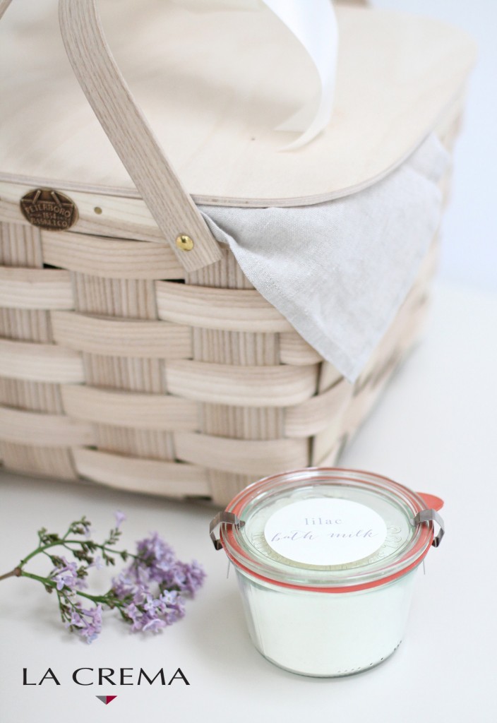 Basket and bath milk in a Weck storage jar