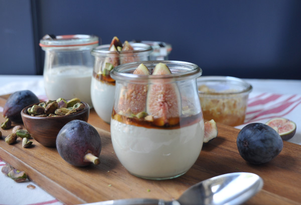 Fresh Figs with Mascarpone, Honey and Pistachios 