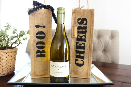 How to Make a DIY Wine Bottle Bag (Video)