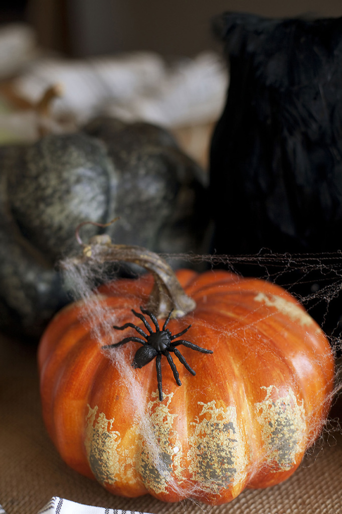 Spooktacular DIY Table Setting