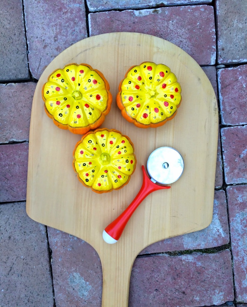 Just like ordering real pizza, you can deliver this DIY in 30 minutes or less!