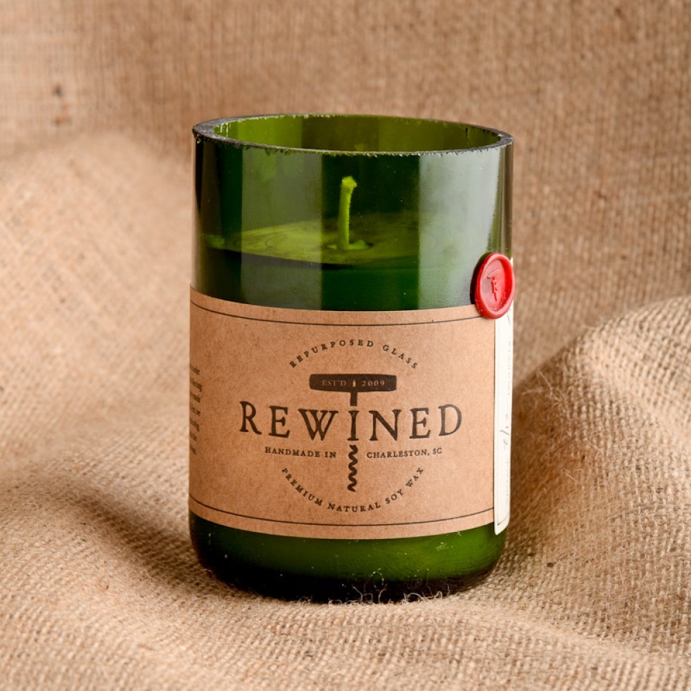 Hostess gift inspiration: Wine bottle candle