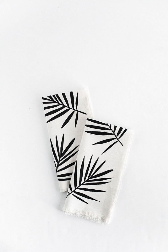 DIY Palm Leaf Napkins