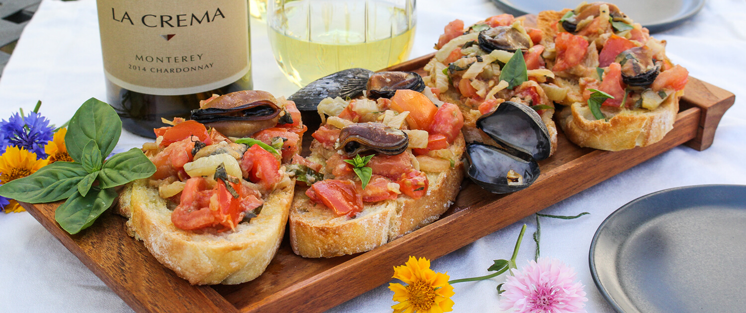 
Italian Seafood Dinner: Mussels Bruschetta - La Crema-image