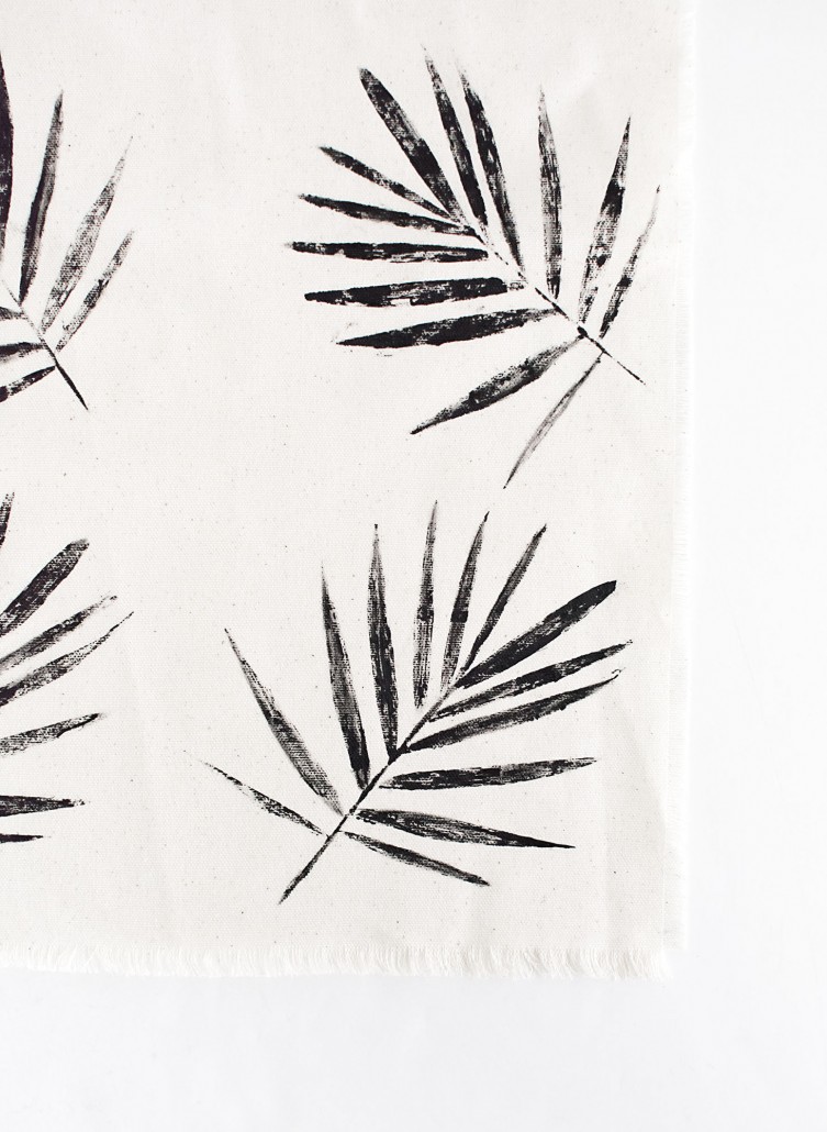 DIY Palm Leaf Napkins stamped with an organic look