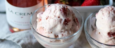 Sweet Treats: Strawberry Rhubarb Ice Cream