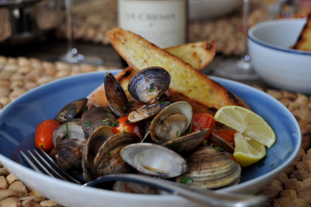 Flavors of Fall: Clams, Chorizo and Pinot Noir