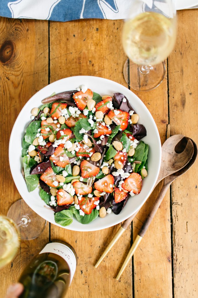 Spring Entertaining: Baby Lettuce Salad with Goat Cheese & Strawberries