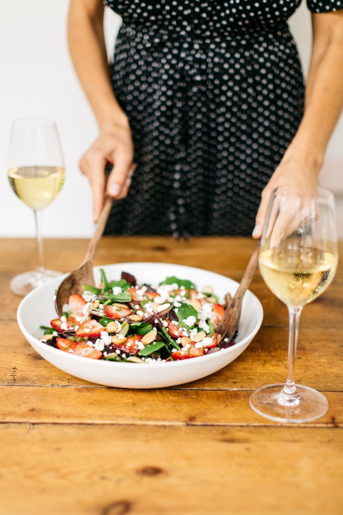 Spring Entertaining: Baby Lettuce Salad with Goat Cheese & Strawberries