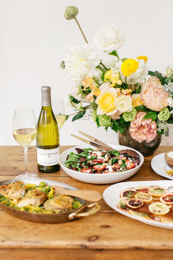 Spring Entertaining: Baby Lettuce Salad with Goat Cheese & Strawberries