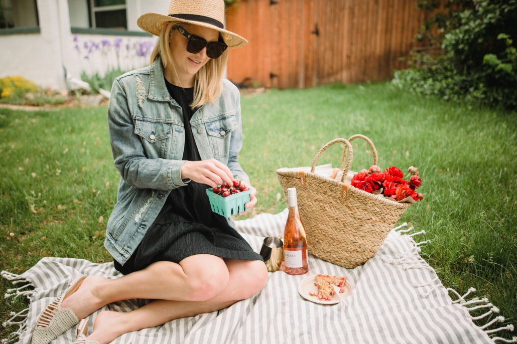 Sunday Farmers' Market Picnic