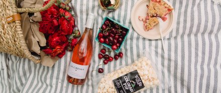 A Sunday Farmers’ Market Picnic