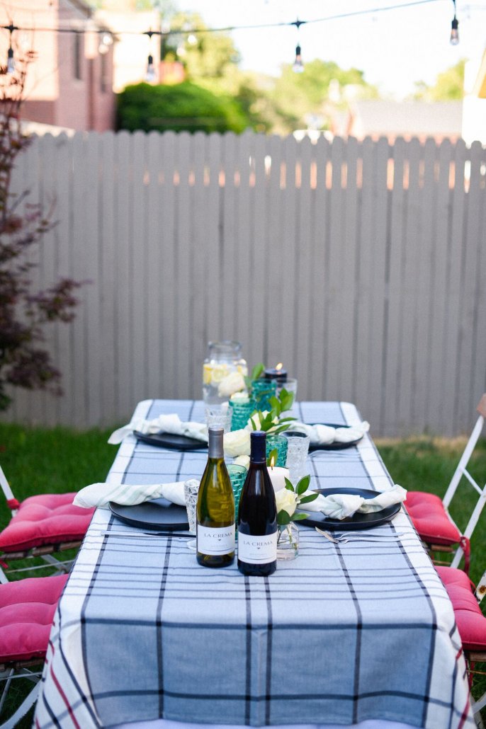 Hosting a Simple and Stylish Backyard BBQ