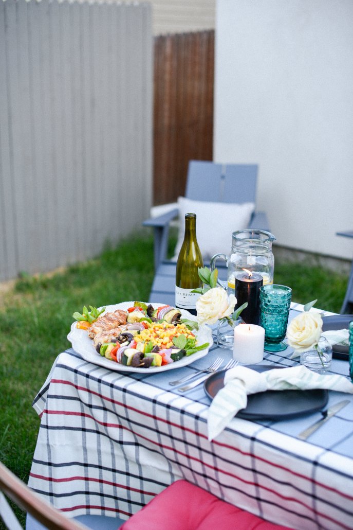 Hosting a Simple and Stylish Backyard BBQ