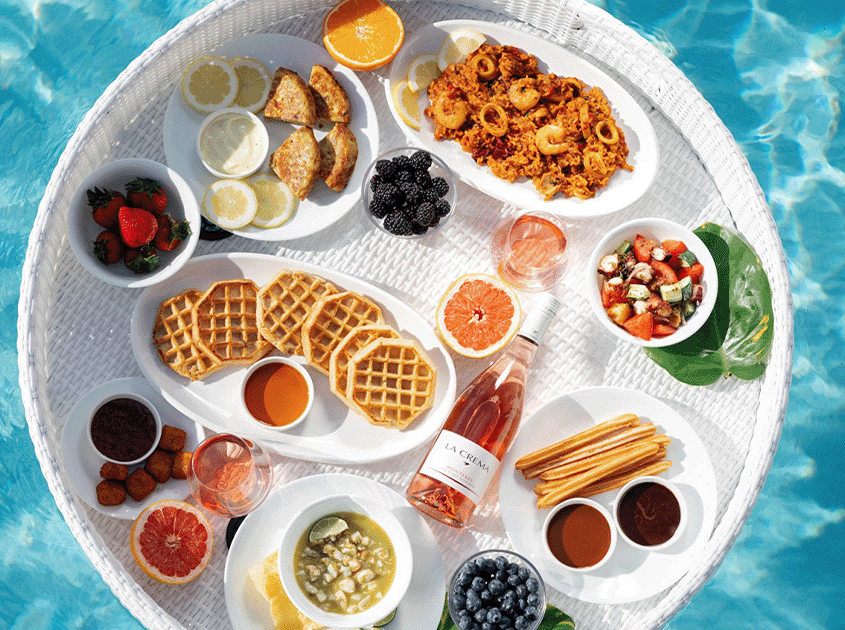 https://www.lacrema.com/wp-content/uploads/2023/05/header-brunch-in-pool-845x630.png